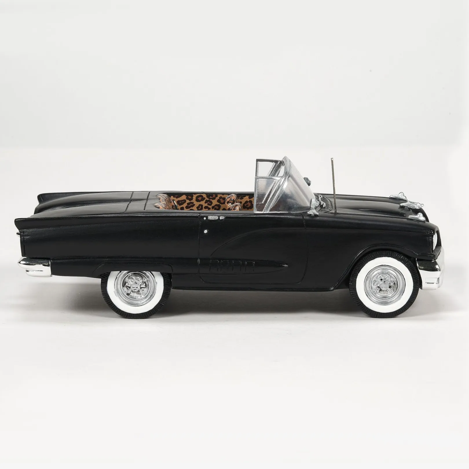 Department 56 Hot Properties Village|Elvira's Macabre Mobile